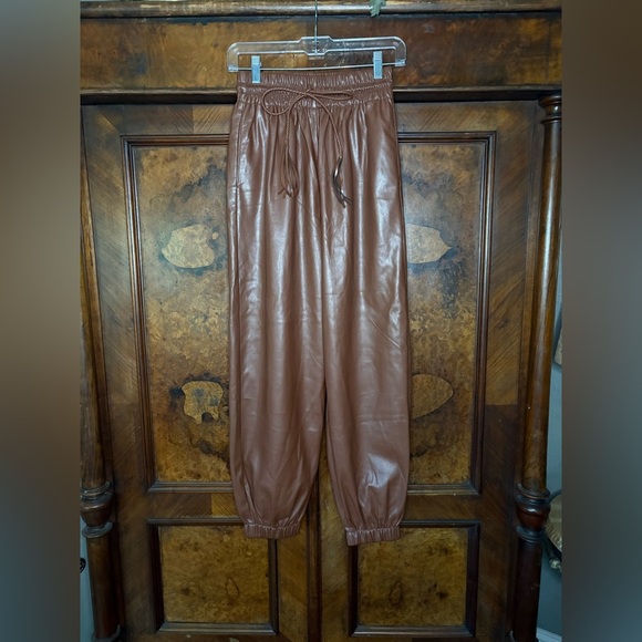 GUC MOTHER- The Curbside Lounger Ankle Pant in Friar Brown. Size XS - Picture 2 of 11